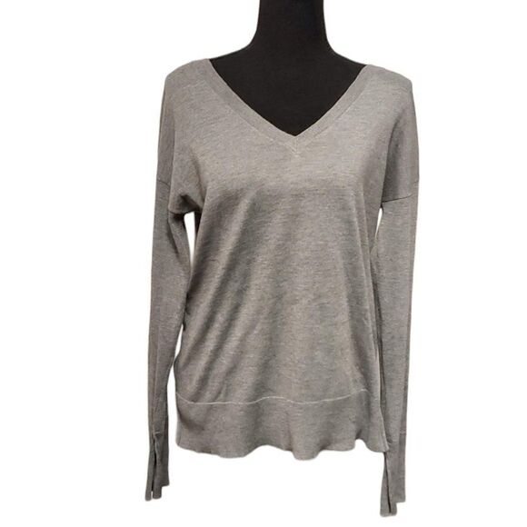 Poof New York Gray Bell Sleeve Sweater Medium - Picture 2 of 6